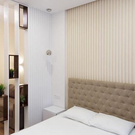 Charming Apartment In The City Center Lviv Kültér fotó
