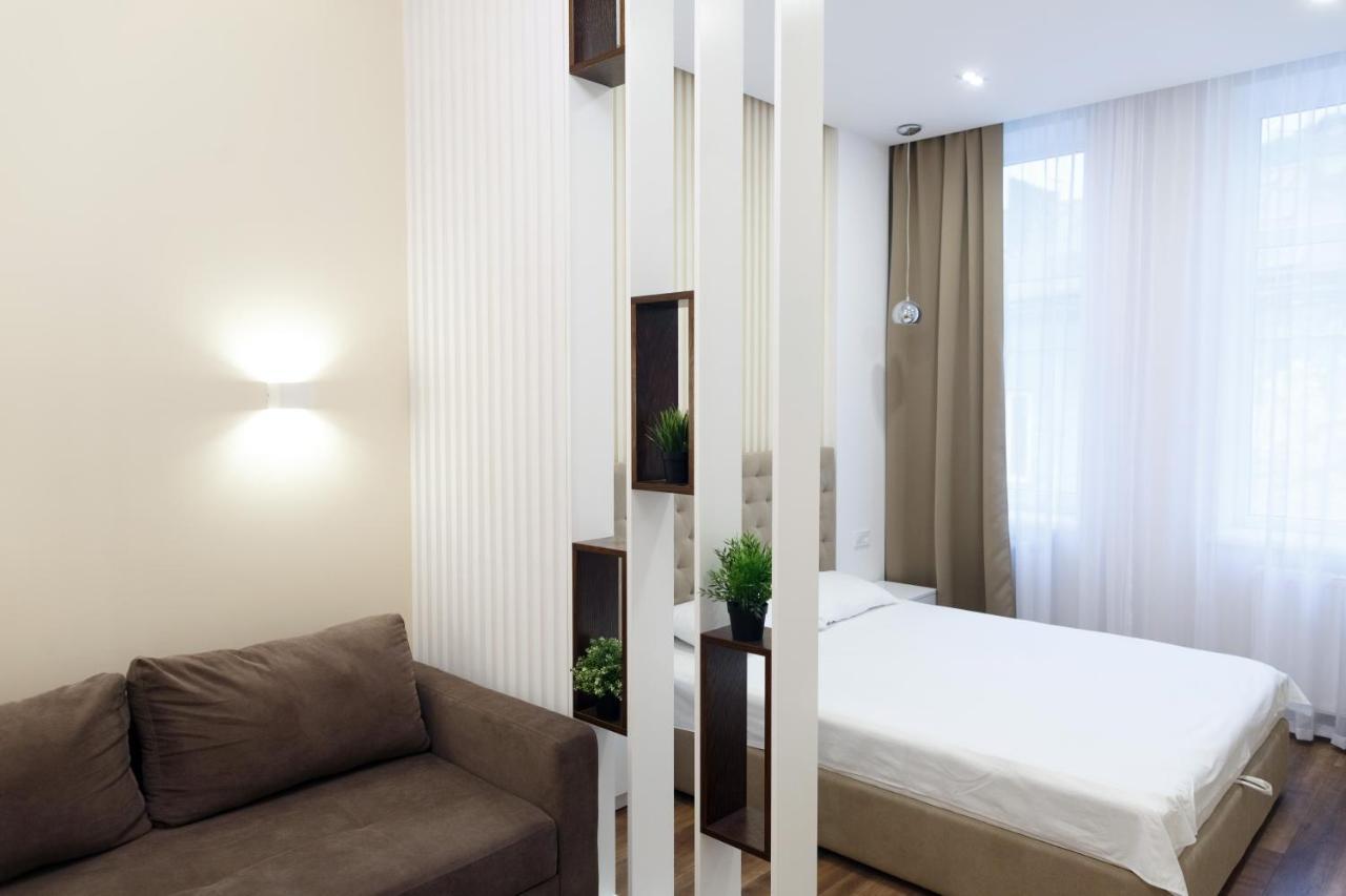 Charming Apartment In The City Center Lviv Kültér fotó